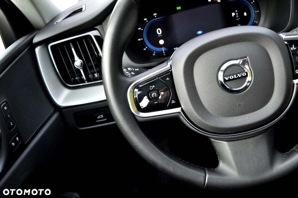 Volvo XC 60 B4 D Geartronic RDesign - 28