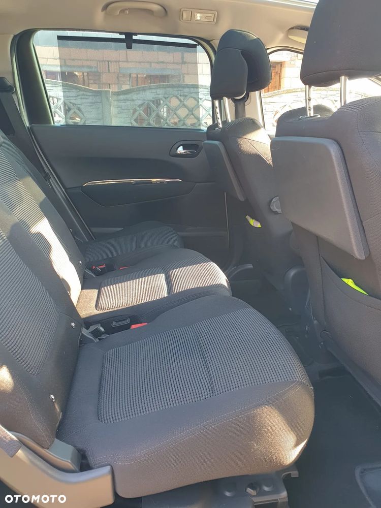 Peugeot 5008 2.0 HDi Allure 7os - 9