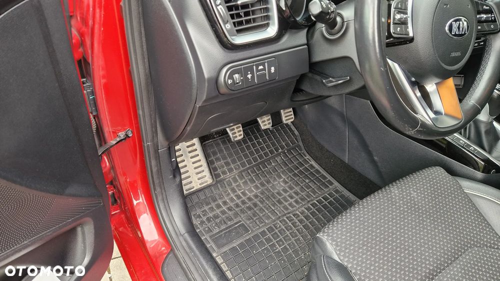Kia Ceed 1.4 T-GDI L Business Line - 14