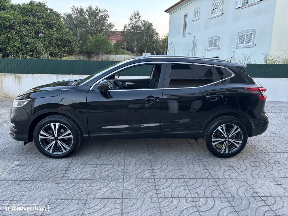 Nissan Qashqai 1.3 DIG-T N-Connecta J18 - 24