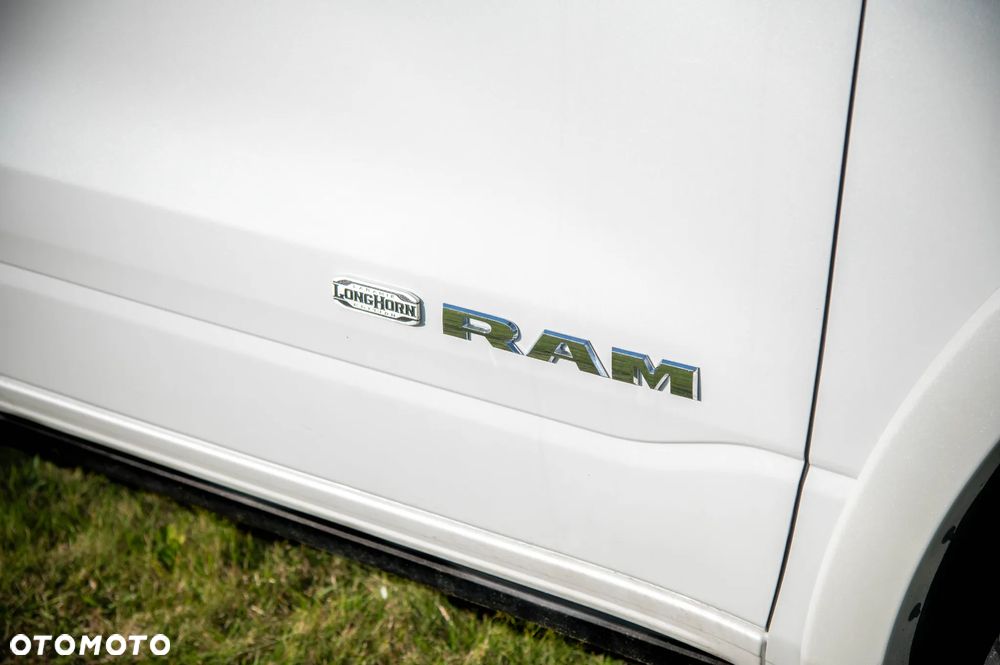 Dodge RAM 5.7 4x4 - 14