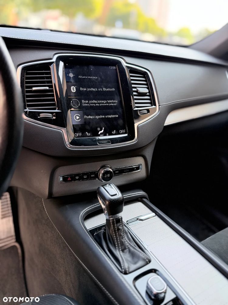 Volvo XC 90 - 9
