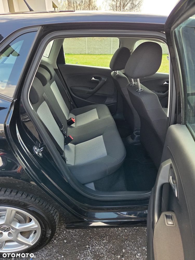 Volkswagen Polo 1.4 16V Comfortline - 29