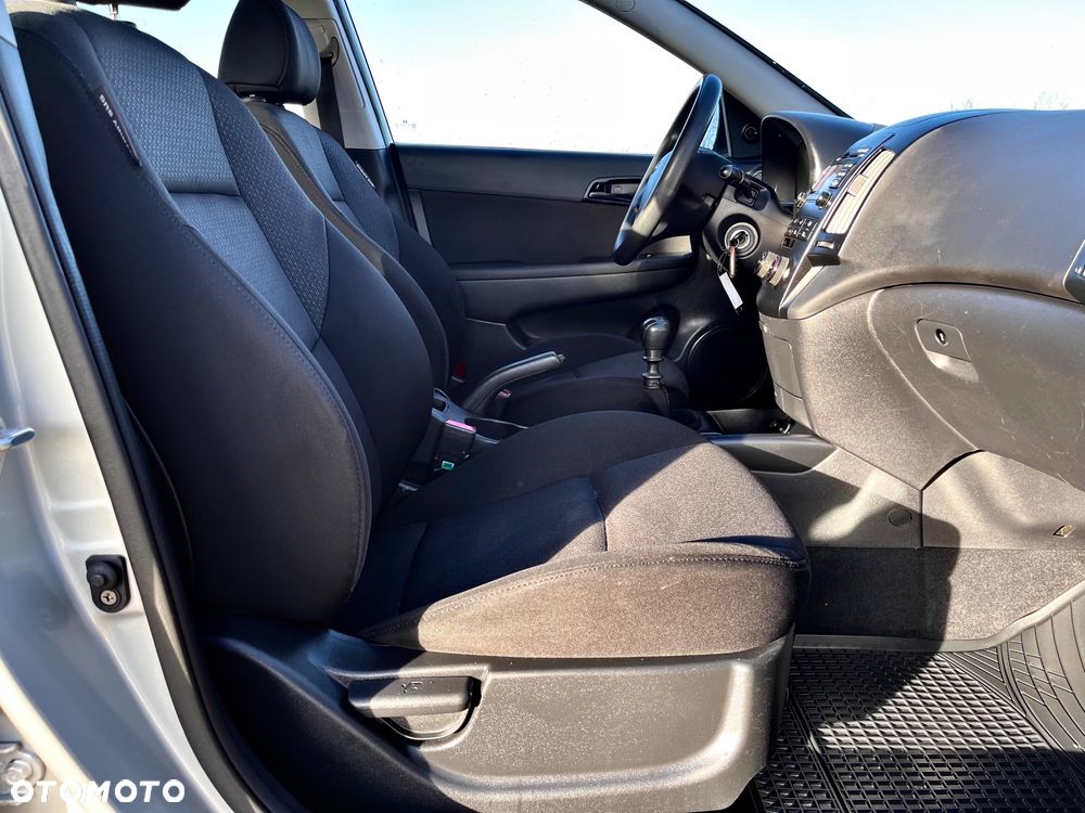 Hyundai i30 1.4 Edition Plus - 9