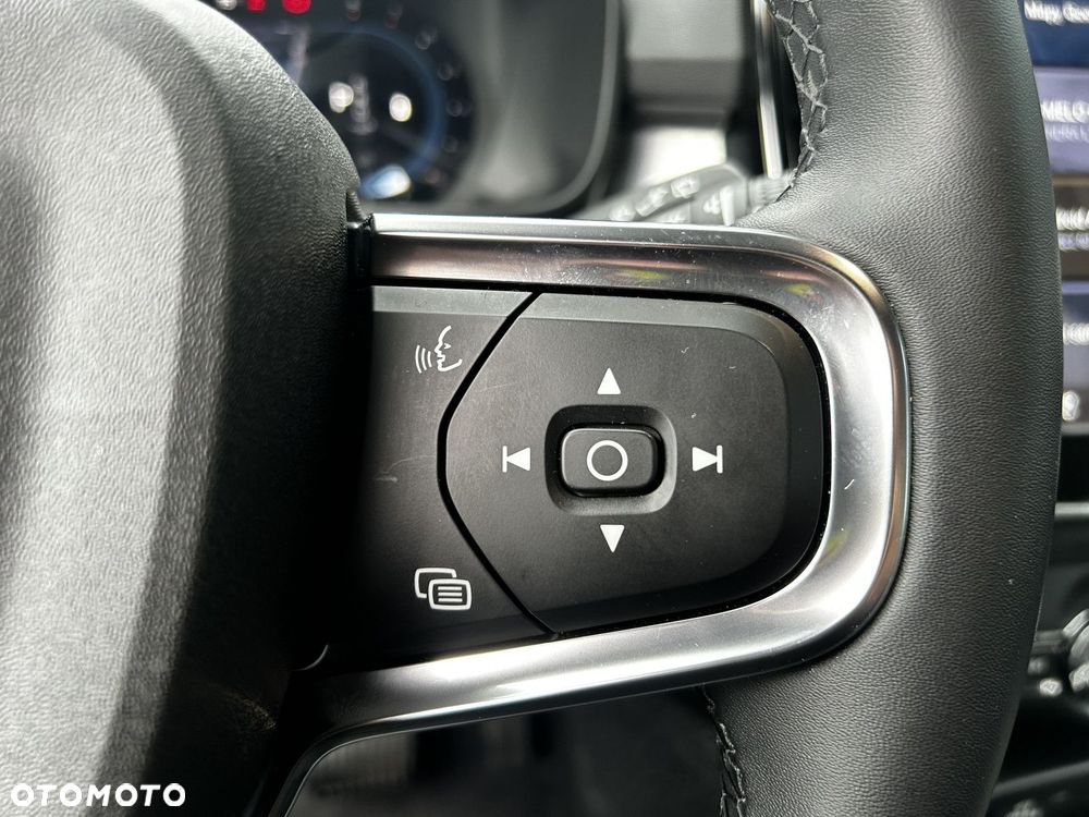 Volvo XC 40 - 23