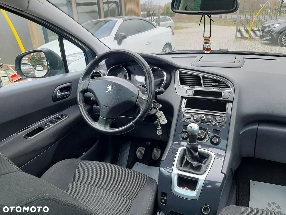 Peugeot 5008 1.6 Access 7os - 26