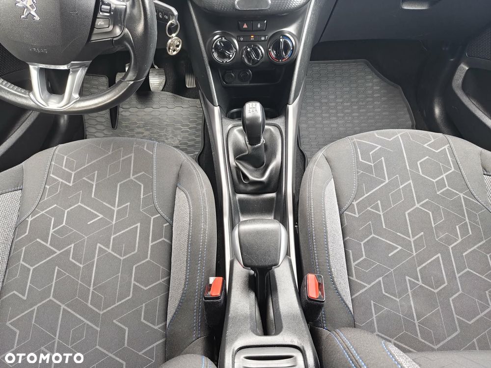 Peugeot 2008 - 16