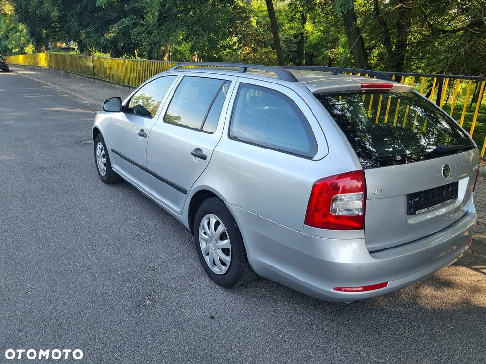 Skoda Octavia 1.6 Combi Classic - 7