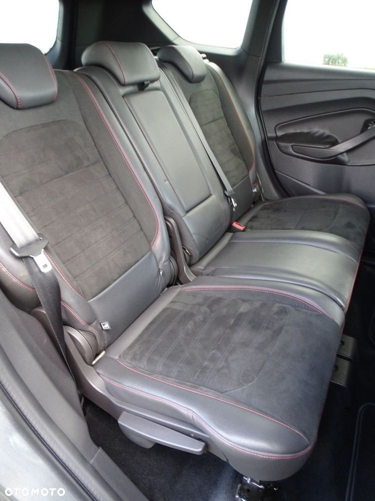 Ford Kuga 2.0 TDCi AWD ST-Line - 14