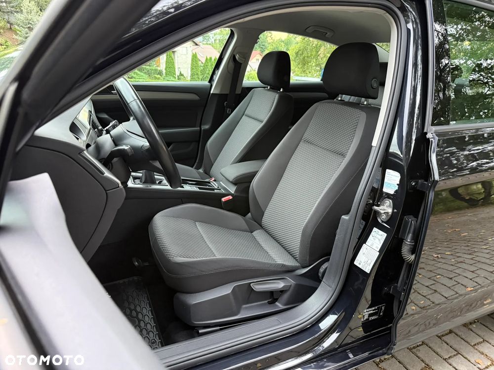 Volkswagen Passat - 6