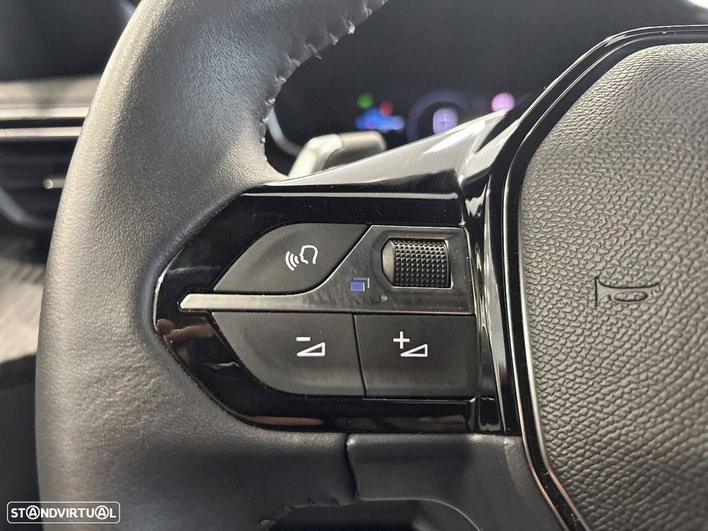 Peugeot 2008 1.2 Hybrid Allure e-DCS6 - 20