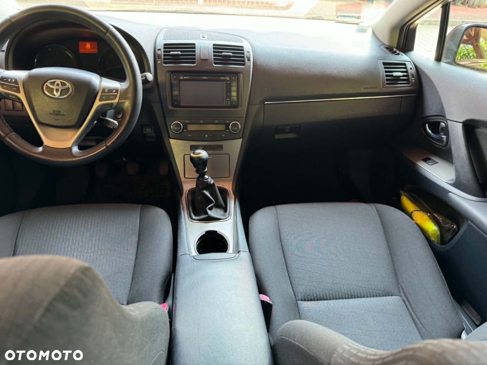 Toyota Avensis 2.0 D-4D Sol+NAVI - 6