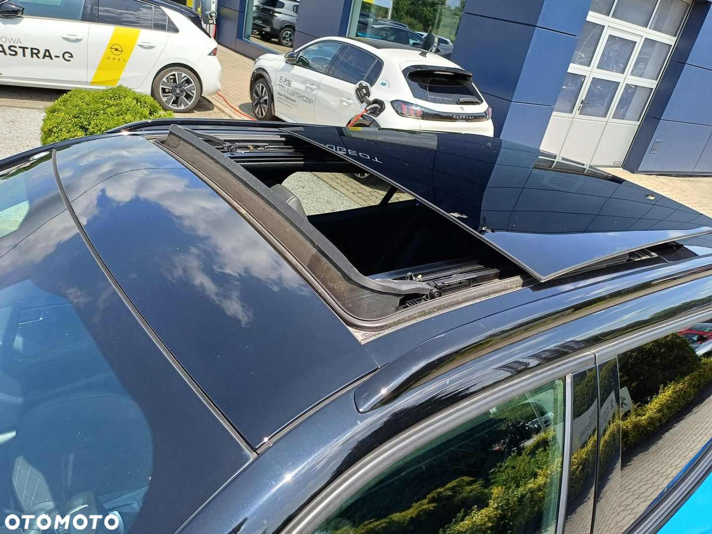 Peugeot 2008 e-2008 GT Pack - 13