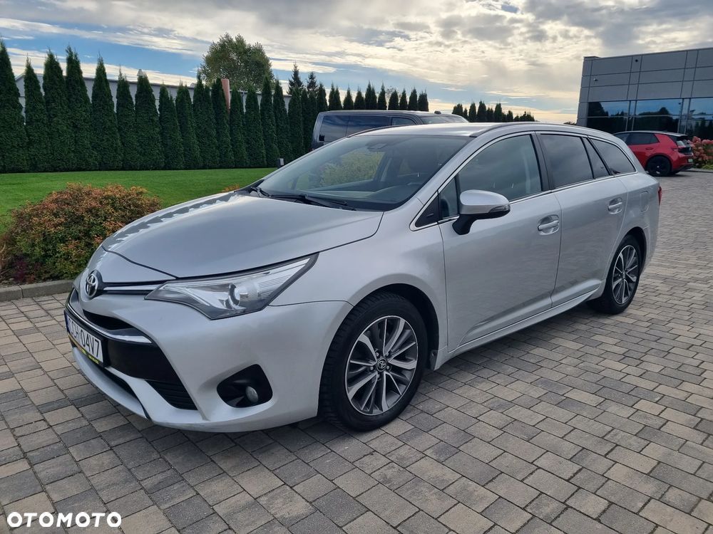 Toyota Avensis - 18