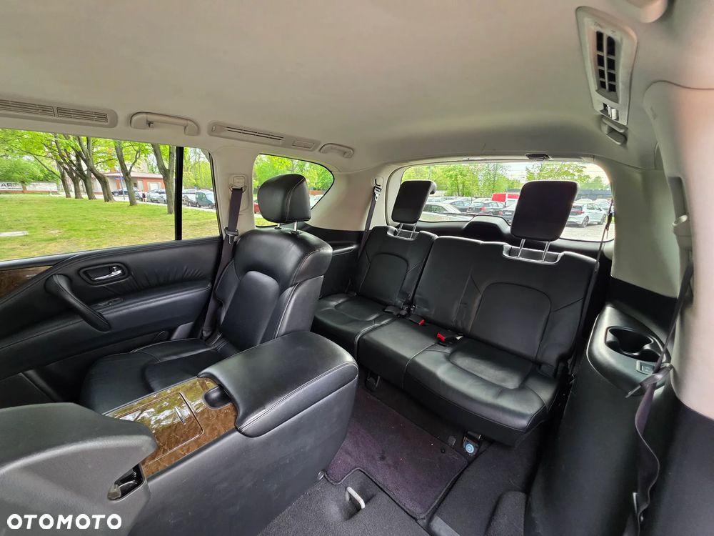 Infiniti QX80 - 25