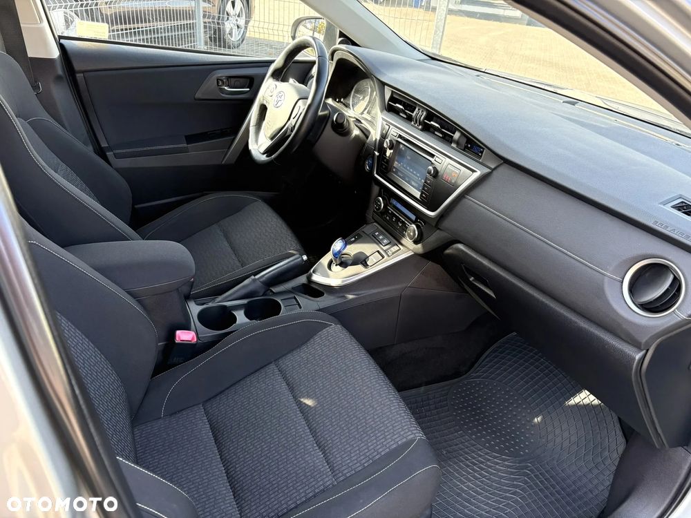 Toyota Auris - 23