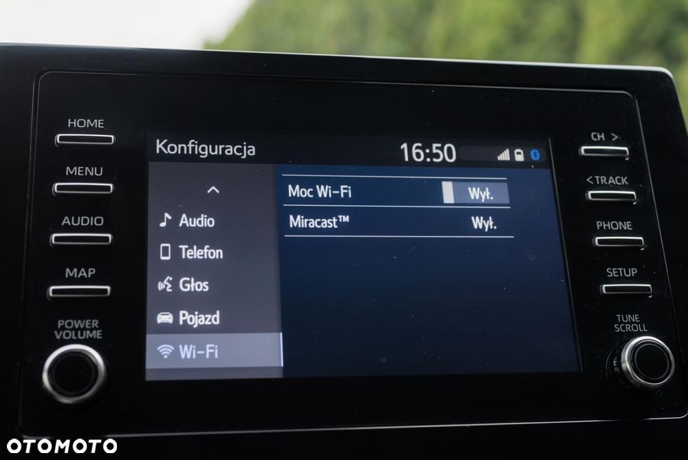 Toyota Camry 2.5 Hybrid Comfort CVT - 28
