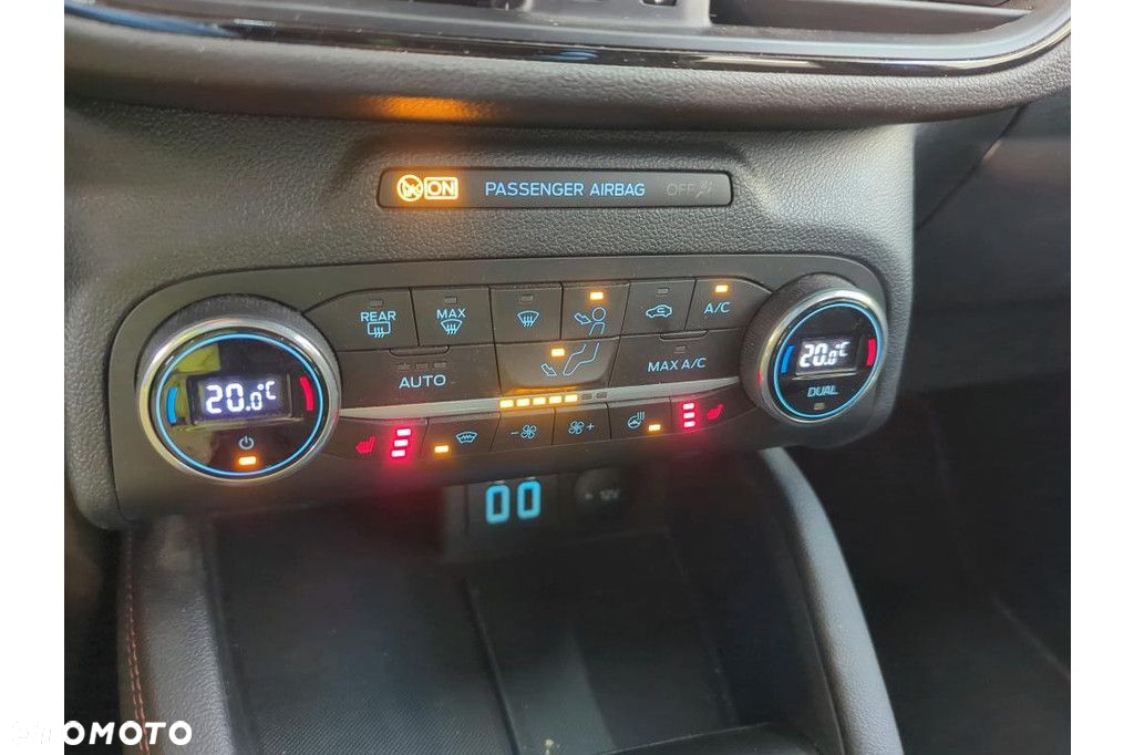 Ford Kuga - 9