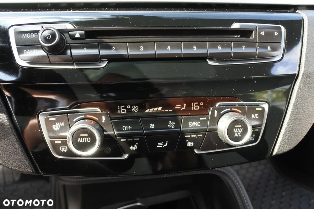 BMW X1 xDrive28i Sport Line - 22