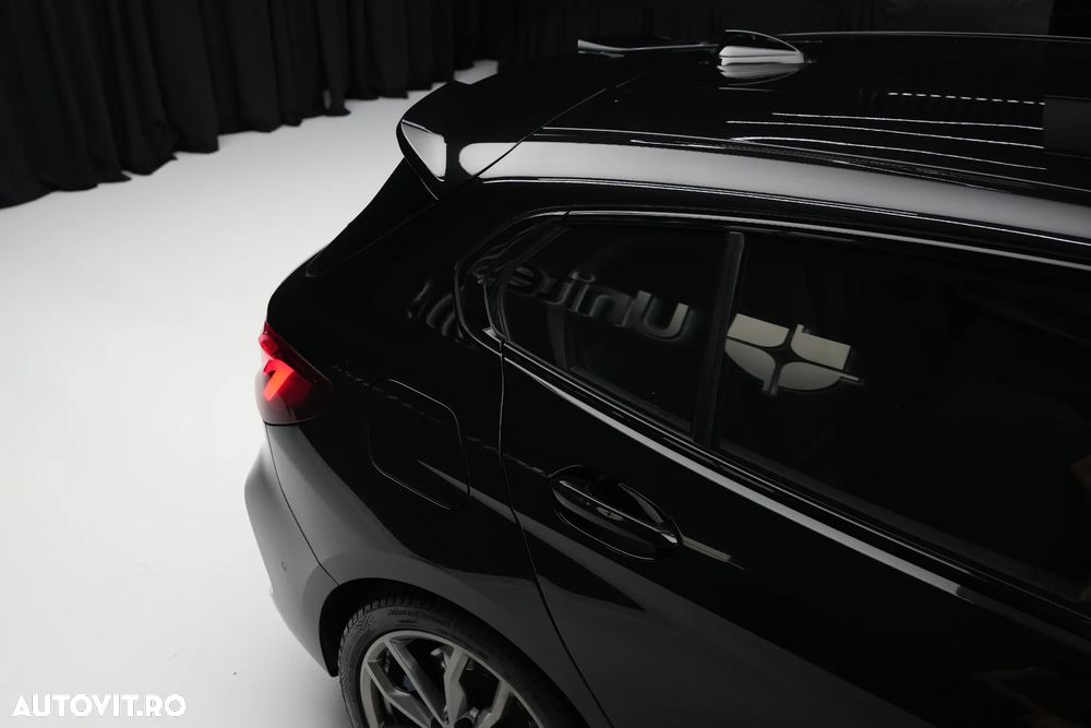 BMW M1 M135i xDrive AT - 40