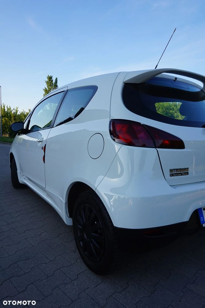 Mitsubishi Colt - 11