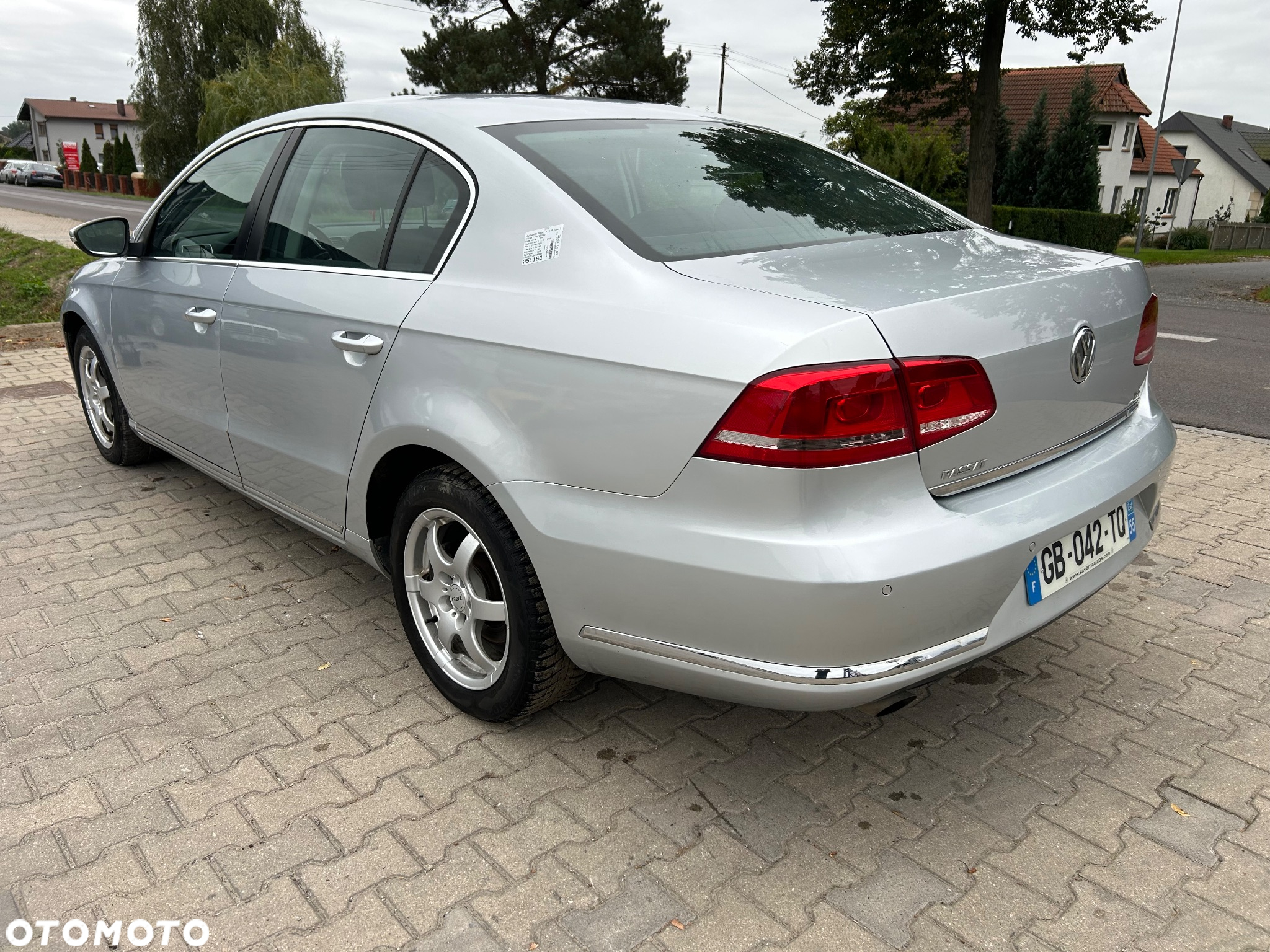Volkswagen Passat - 2
