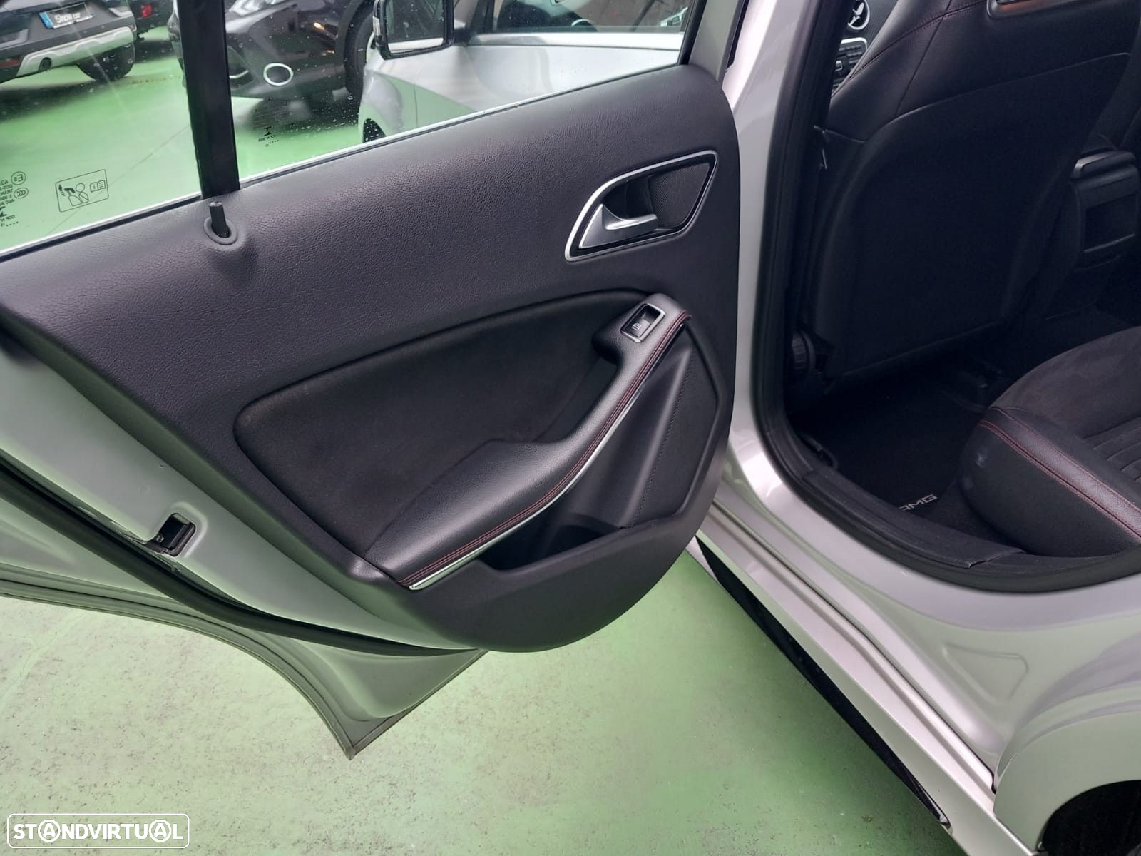 Mercedes-Benz A 180 d AMG Line - 20