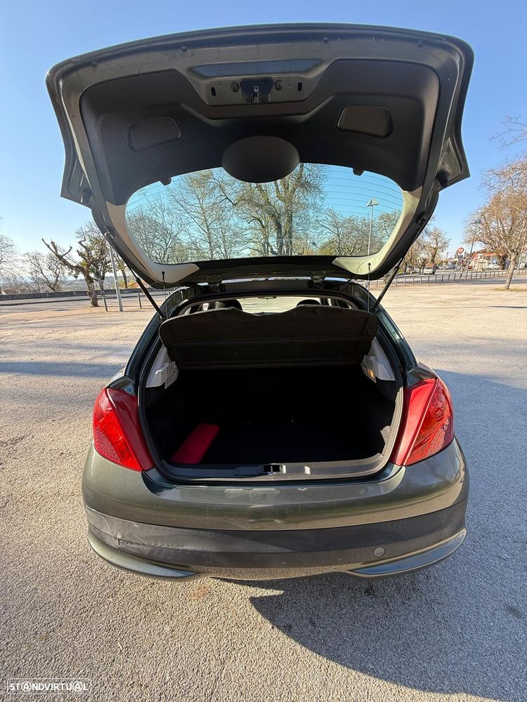 Peugeot 207 1.4 16V Active - 5