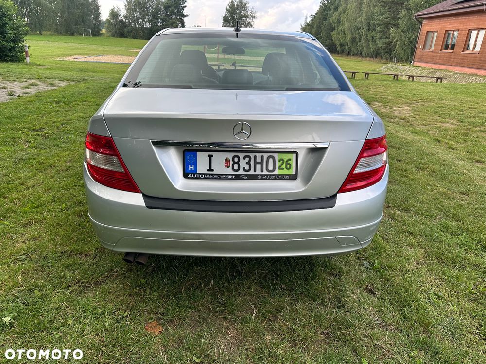 Mercedes-Benz Klasa C 180 Kompressor BlueEFFICIENCY - 8