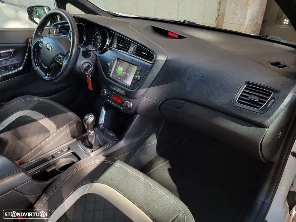 Kia Ceed 1.6 CRDi GT Line - 55