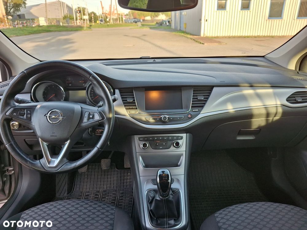 Opel Astra 1.4 T Enjoy - 9