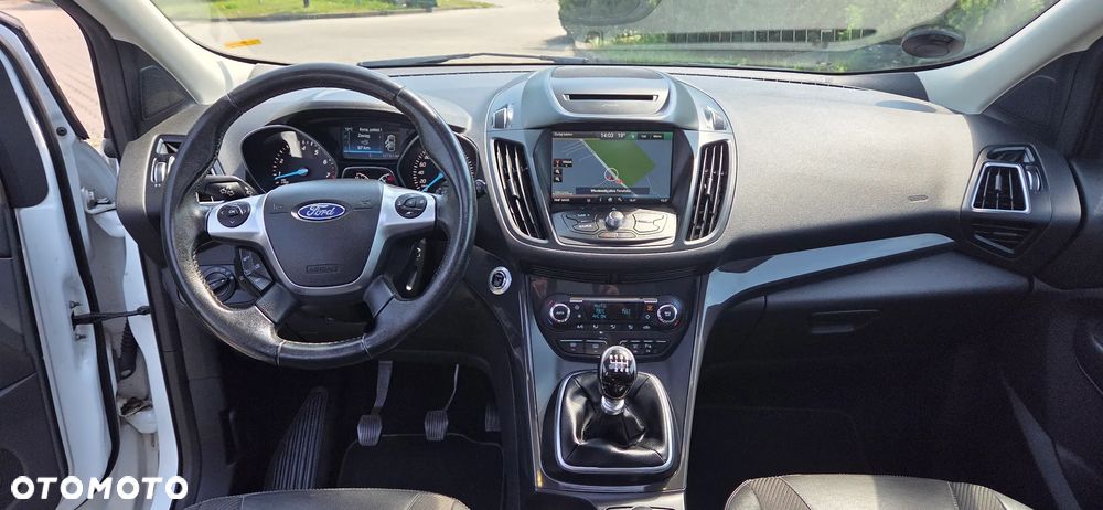 Ford Kuga 1.5 EcoBoost 2x4 Titanium - 14