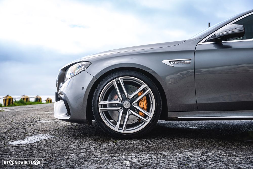Mercedes-Benz E 63 AMG S 4Matic+ 9G-TRONIC - 4