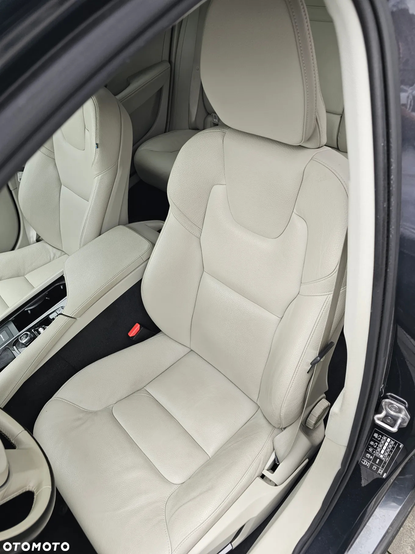 Volvo V90 D4 Geartronic Momentum - 20