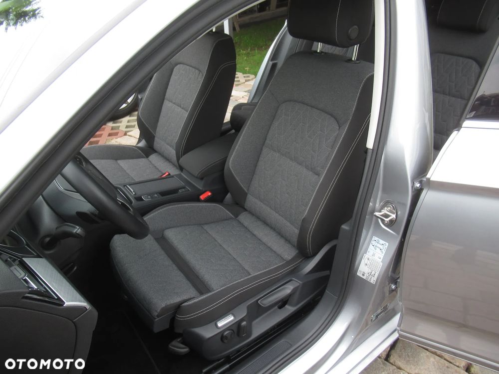 Volkswagen Passat 1.5 TSI EVO Business DSG - 6