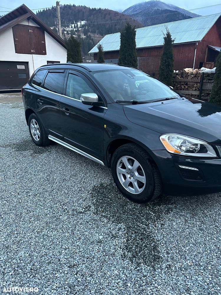 Volvo XC 60 D5 AWD A6 Basic - 2