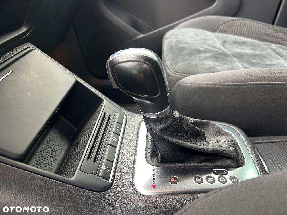 Volkswagen Tiguan 2.0 TDI DPF 4Motion BlueMotion Technology DSG Sport & Style - 25