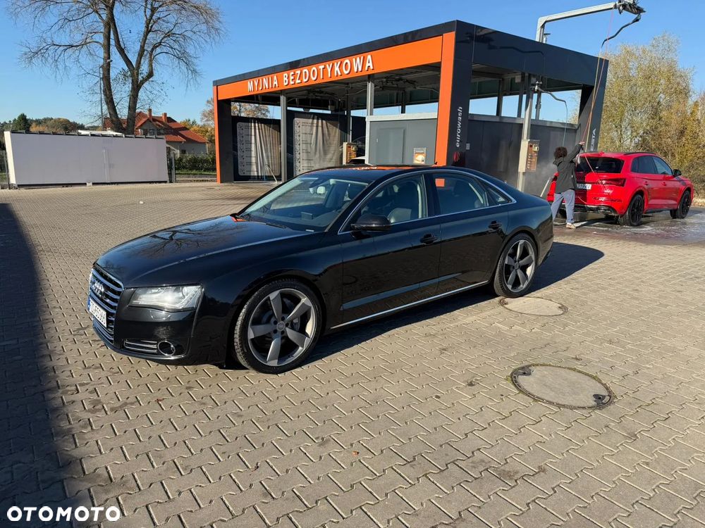 Audi A8 - 1