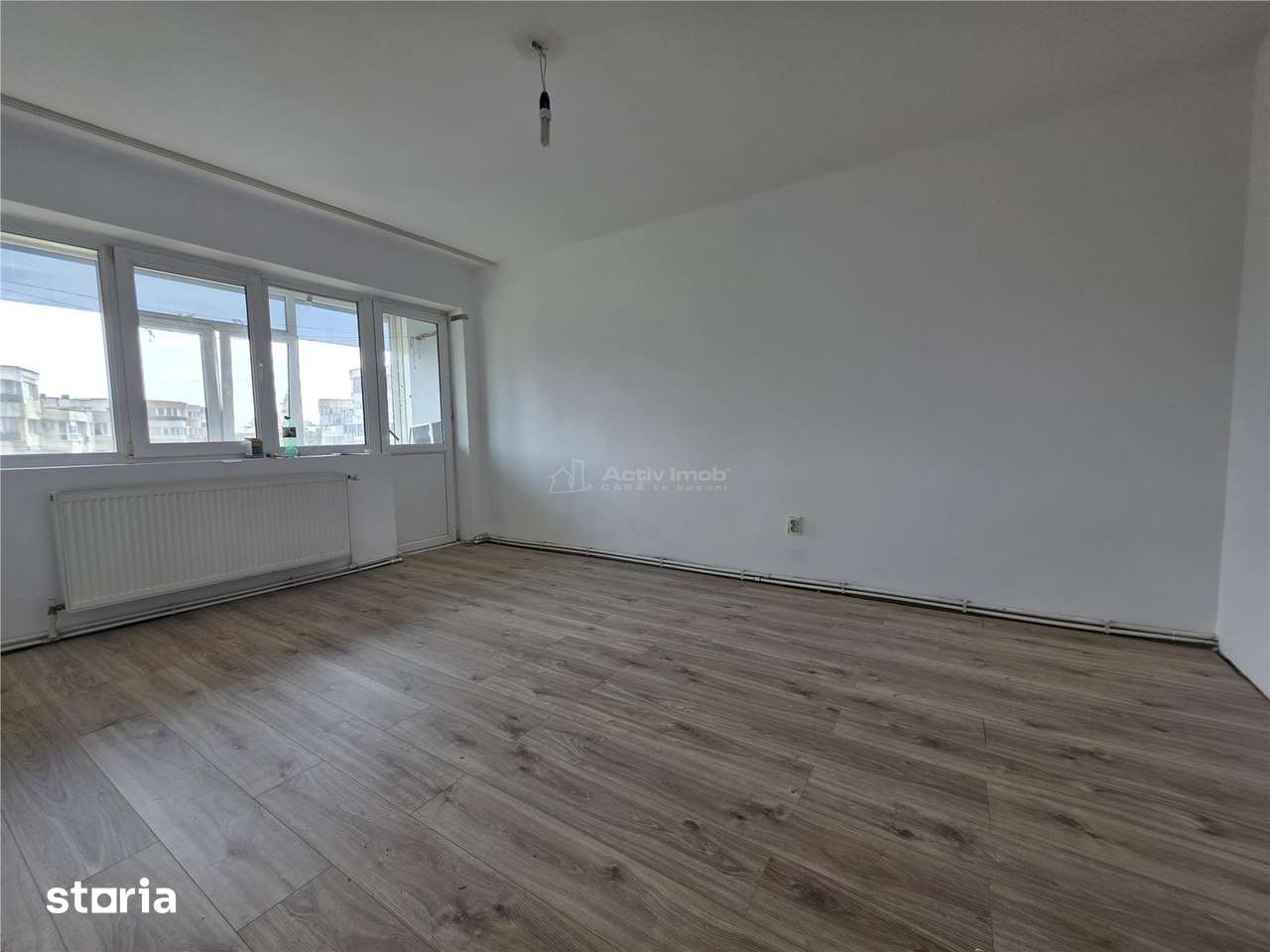 3 camere,61 mp, ET. 4, LOC PARCARE, zona OBOR — fotografia 1