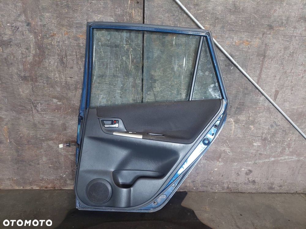 DRZWI KOMPLETNE PRAWY TYŁ TOYOTA COROLLA VERSO I - 4