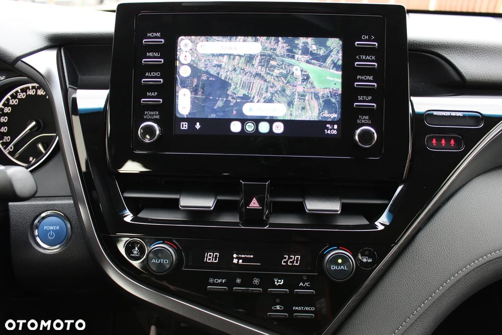 Toyota Camry 2.5 Hybrid Comfort CVT - 28