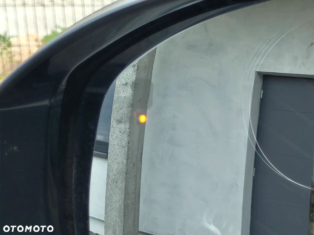 Land Rover Discovery IV 3.0 SD V6 HSE EU6 - 15