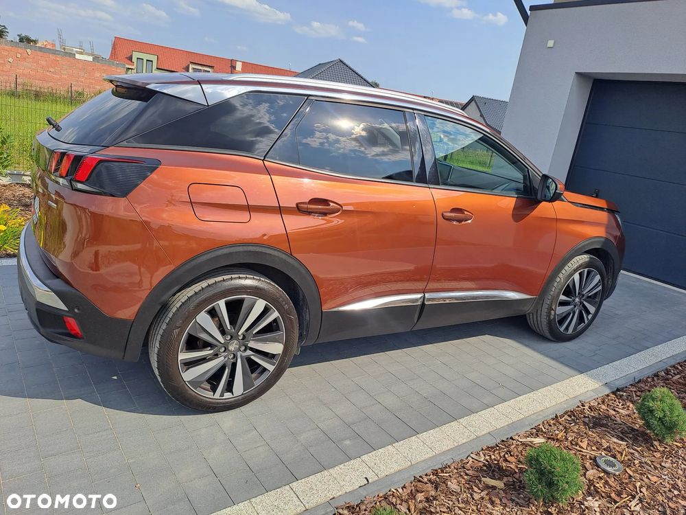 Peugeot 3008 1.2 PureTech Allure S&S - 10