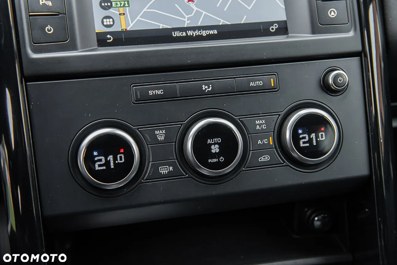 Land Rover Discovery - 26