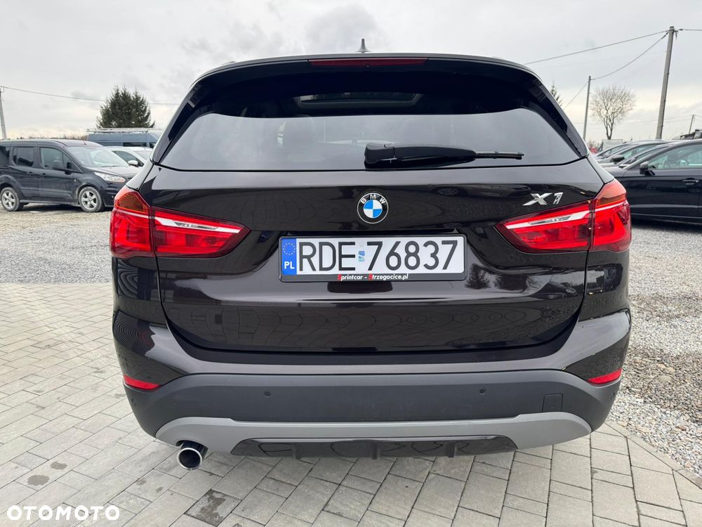 BMW X1 sDrive18d xLine - 25