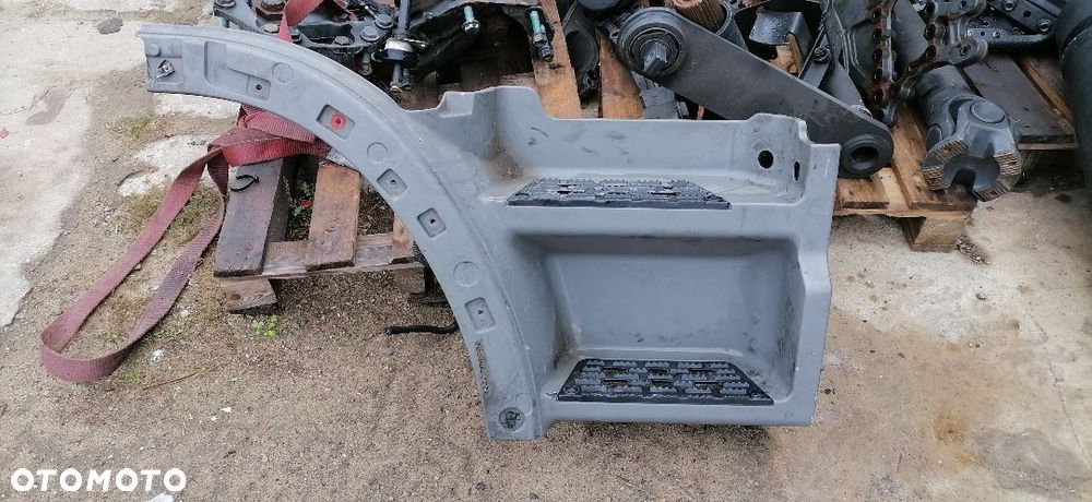 Stopnica prawa Mercedes Actros MP2 MP3