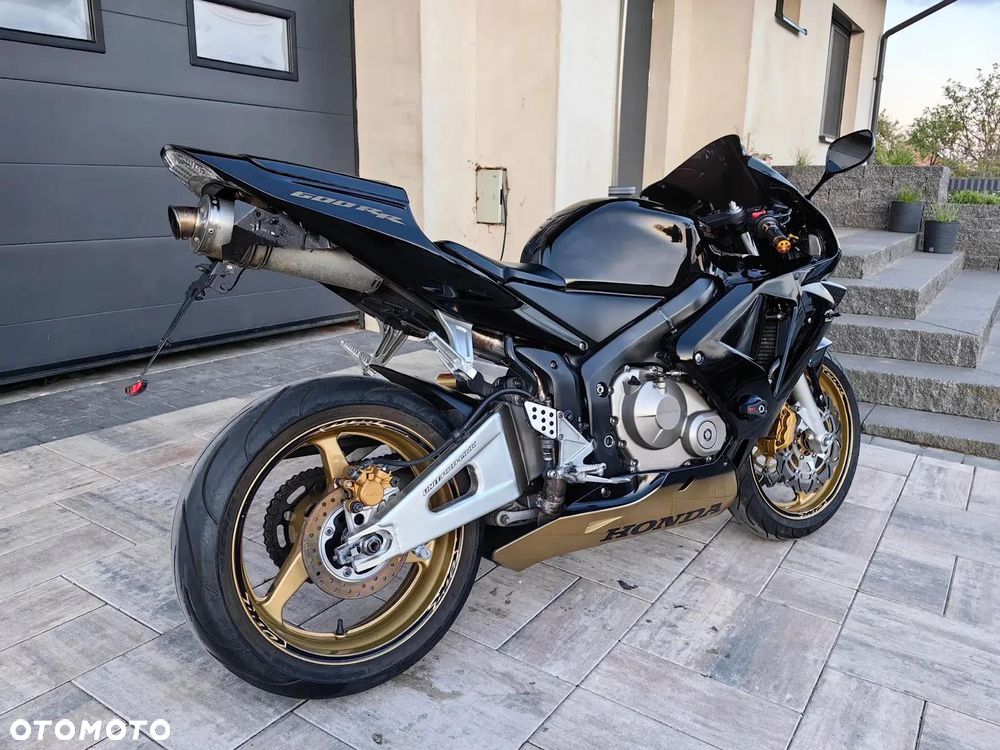 Honda CBR - 7