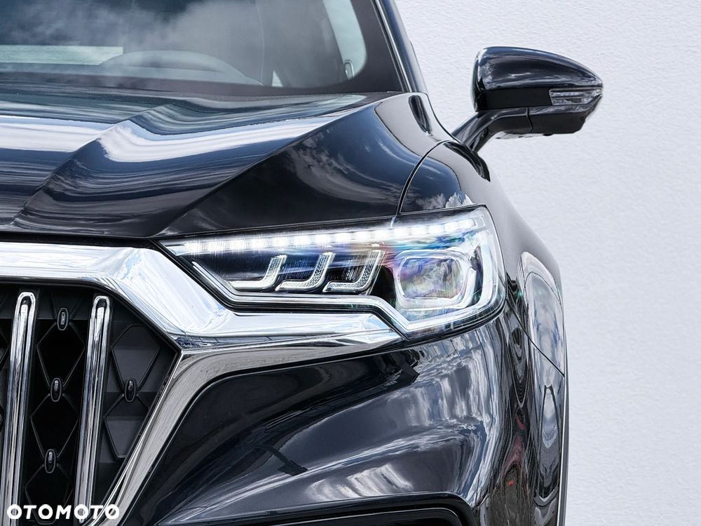 Hongqi HS5 - 11