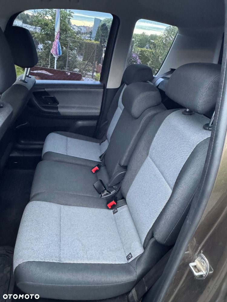 Skoda Roomster 1.4 16V Comfort - 9