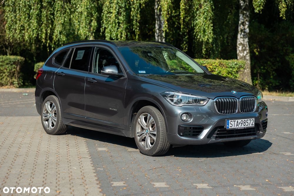 BMW X1 xDrive18d Sport Line - 4